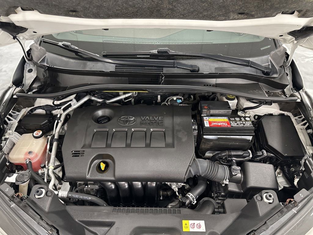 Used 2019 Toyota C-HR Limited FWD image 3
