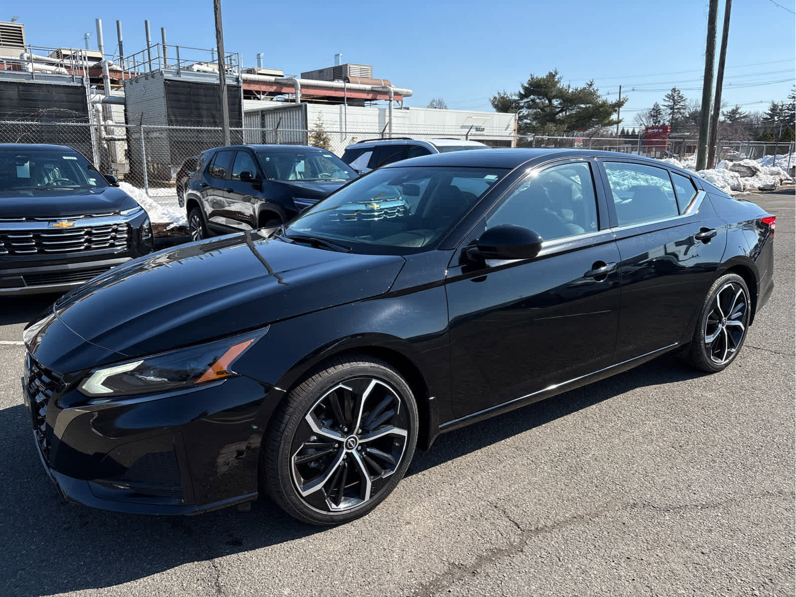 Used 2024 Nissan Altima 2.5 SR w/ SR Premium Package image 3