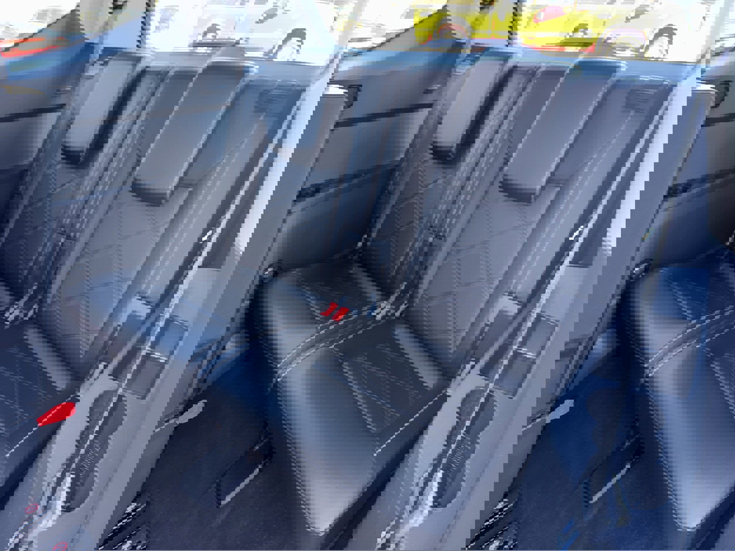 Used 2025 Volkswagen Atlas SE image 10