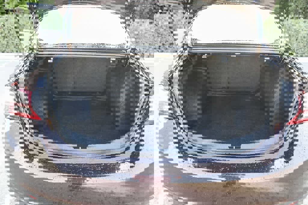 Used 2021 Chevrolet Malibu LT image 22