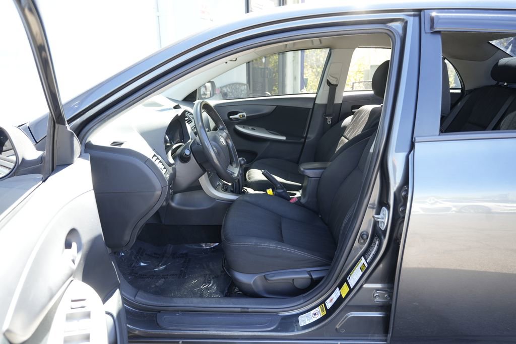 Used 2012 Toyota Corolla S FWD image 18