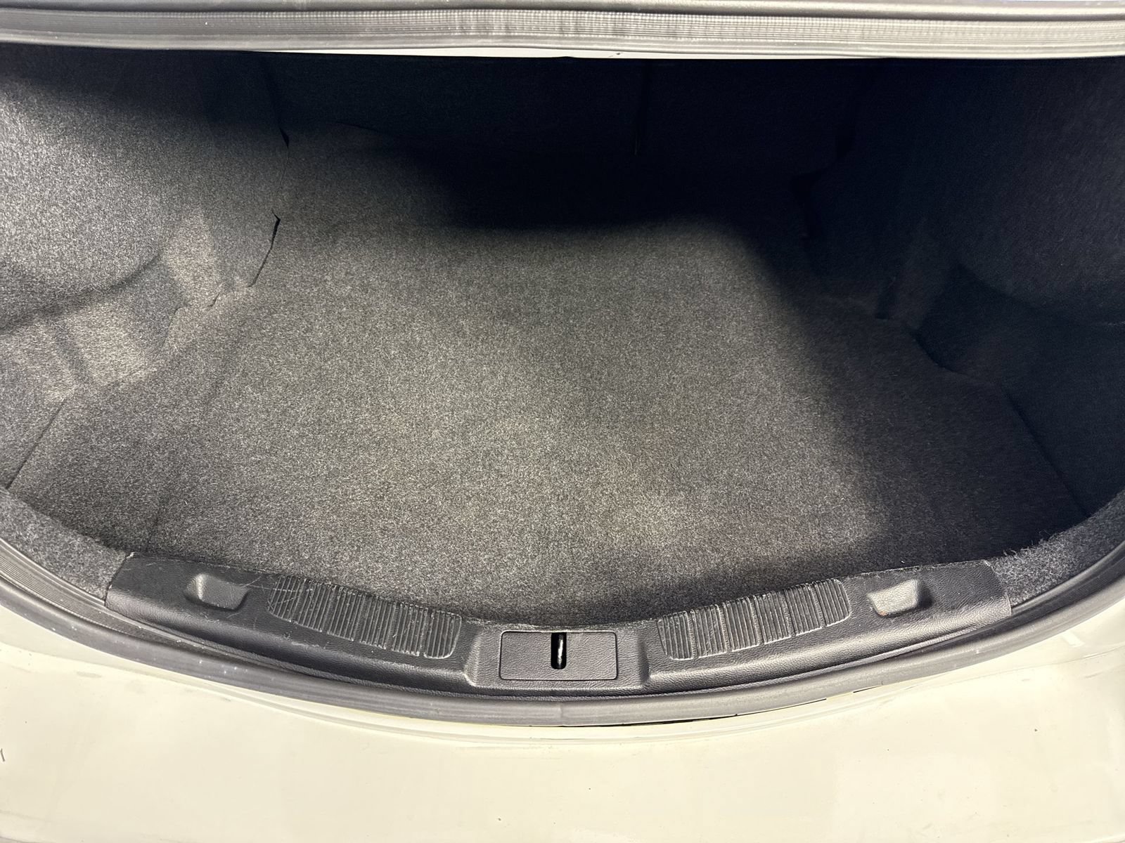 Used 2020 Ford Fusion SEL FWD image 32