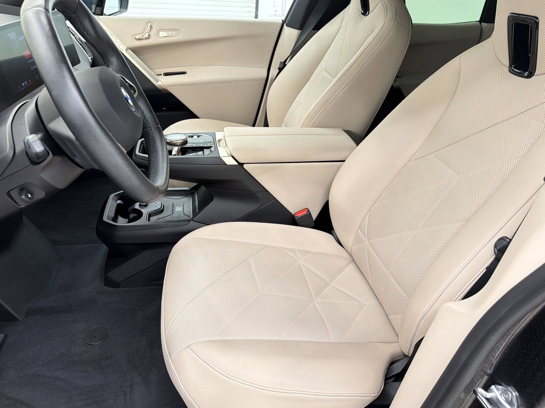 Certified 2024 BMW iX M60 image 5