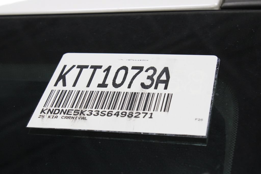Used 2025 Kia Carnival SX Prestige FWD image 41