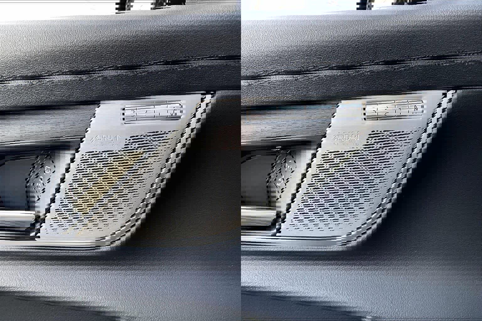 Used 2022 Jaguar XF SE image 34