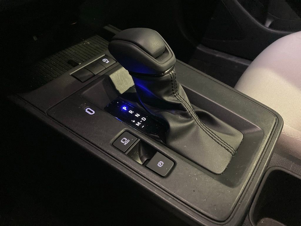 Used 2026 Toyota Corolla Cross L image 23