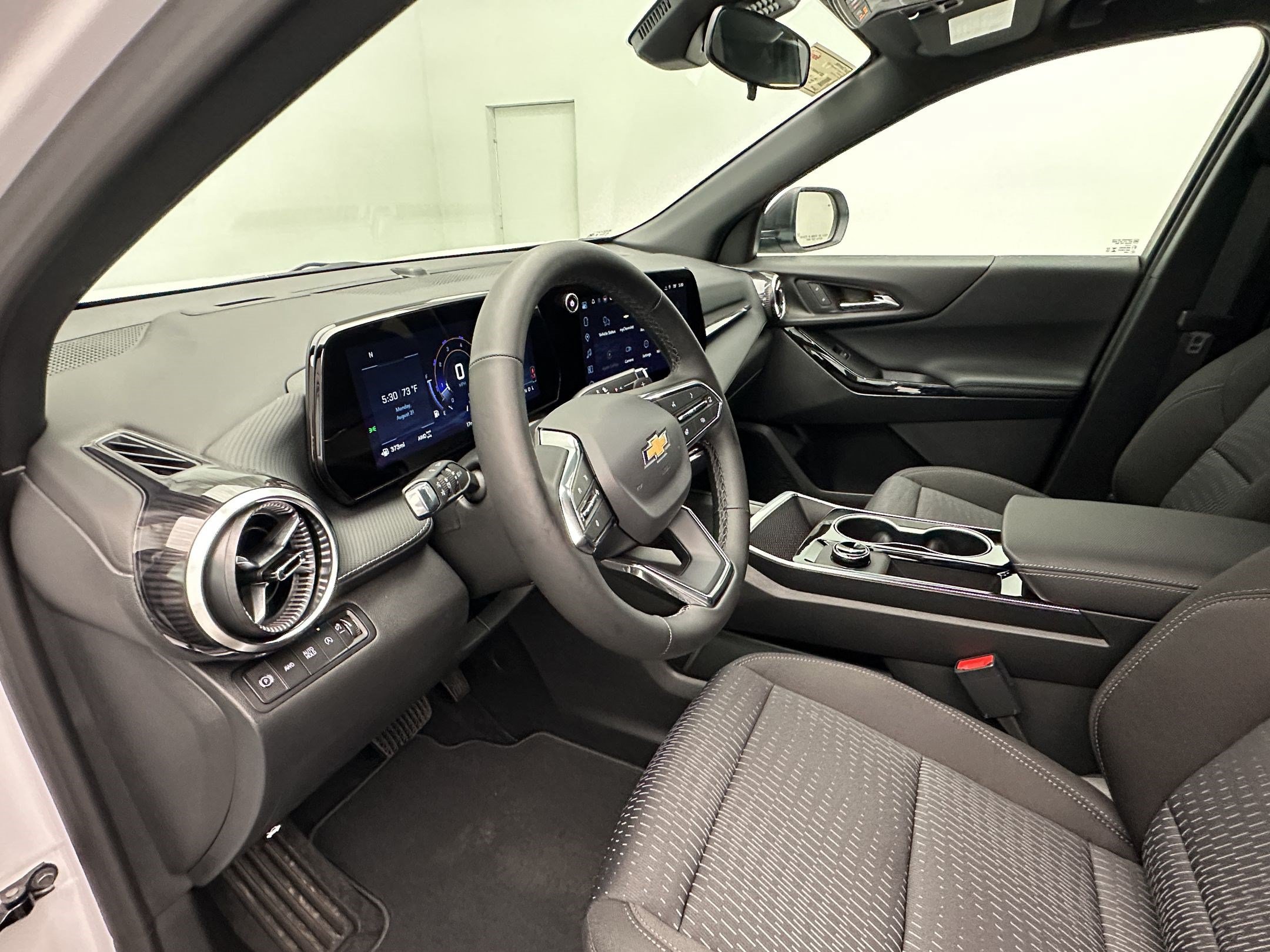New 2027 Chevrolet Equinox LT AWD/4WD image 28