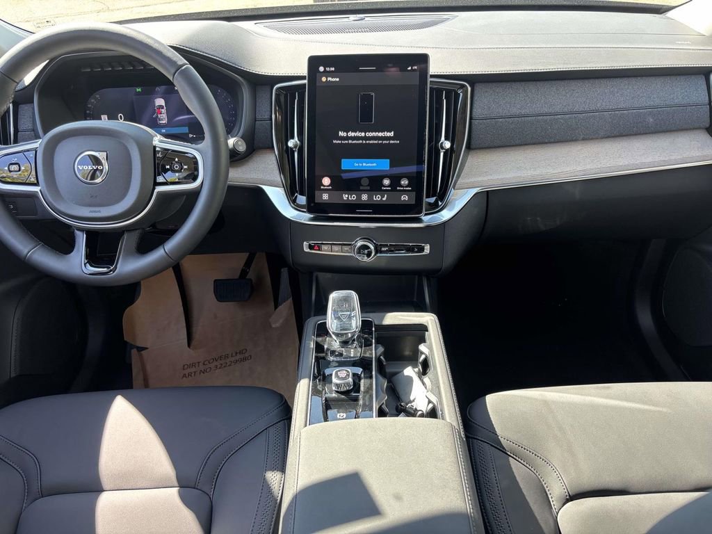 New 2026 Volvo XC90 B6 Plus w/ Protection Package Premier image 29