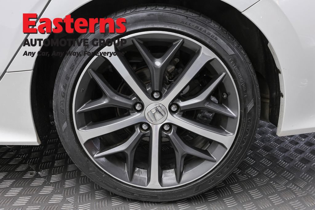 Used 2022 Honda Civic Touring image 8