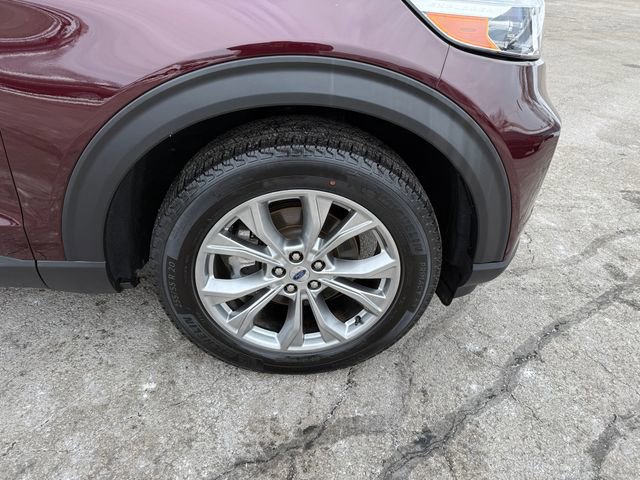 Used 2022 Ford Explorer XLT w/ Equipment Group 202A image 29