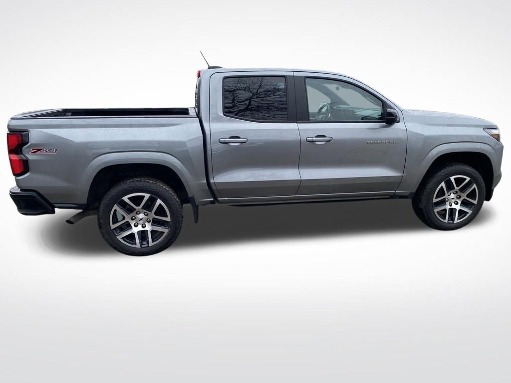 Used 2024 Chevrolet Colorado Z71 w/ Z71 Convenience Package 2 image 8