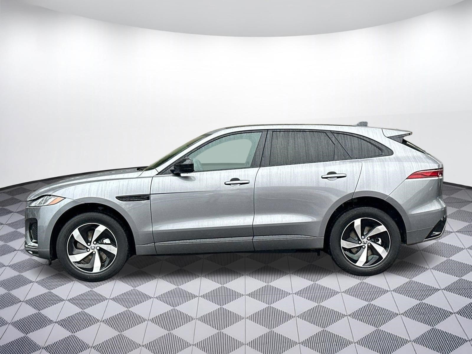 New 2025 Jaguar F-PACE R-Dynamic S AWD/4WD image 2