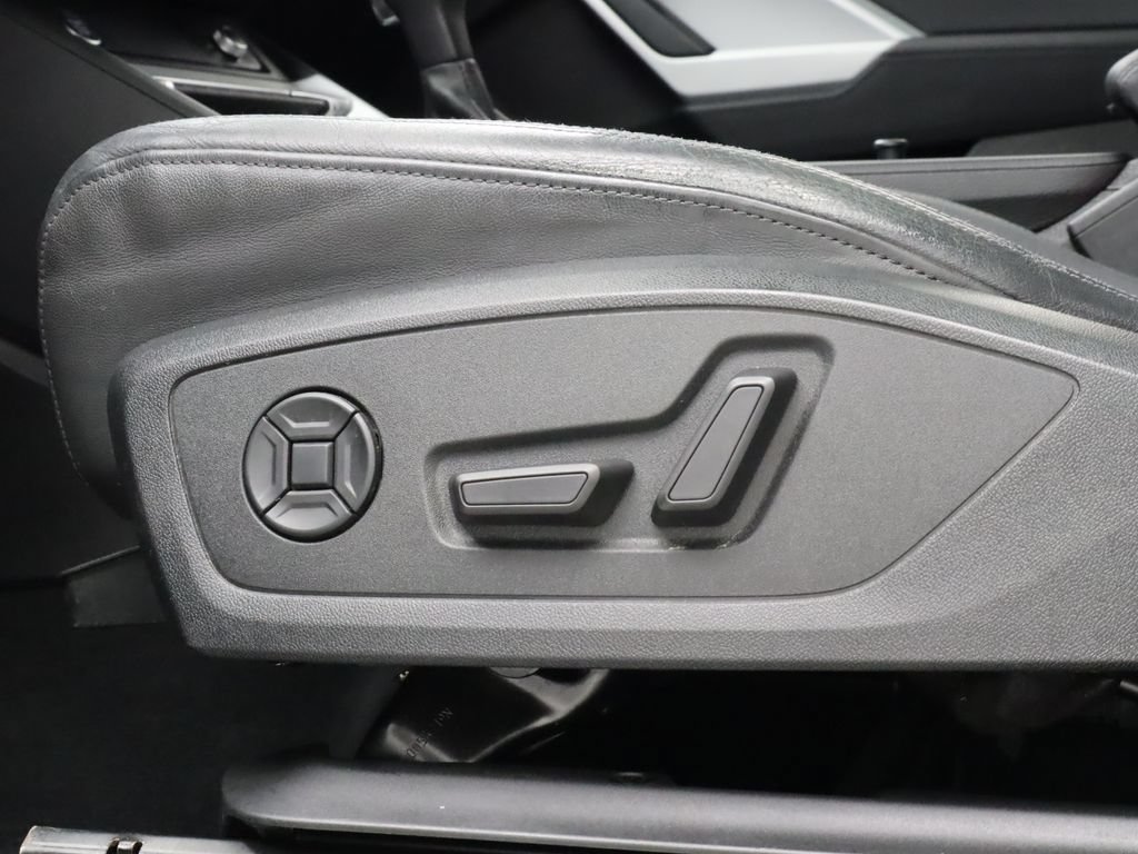 Used 2020 Audi Q3 2.0T Premium AWD/4WD image 14