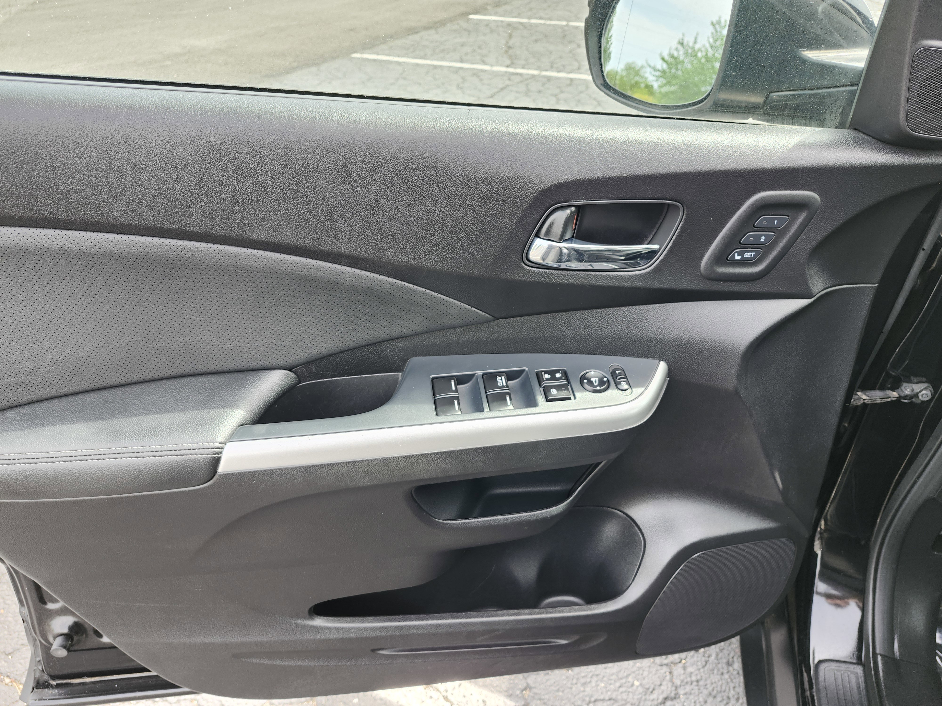 Used 2015 Honda CR-V Touring image 25