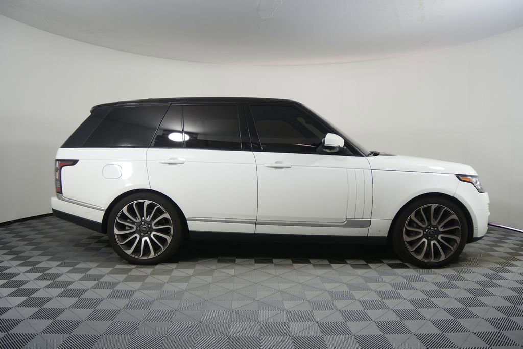Used 2016 Land Rover Range Rover Supercharged image 2