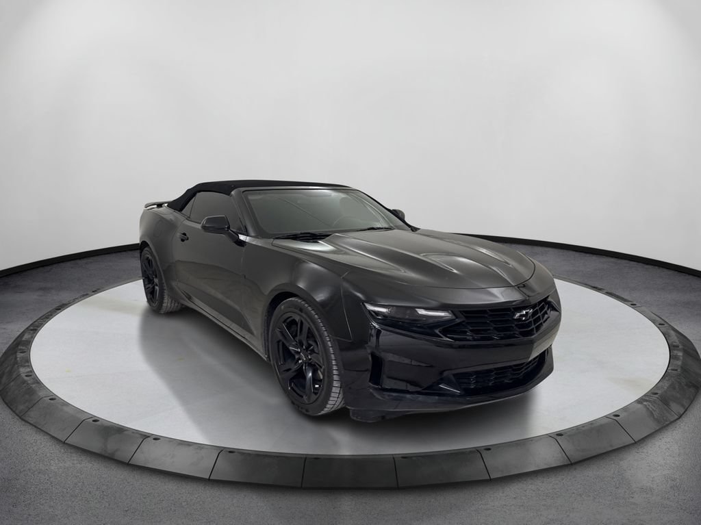 Used 2021 Chevrolet Camaro LT RWD image 3