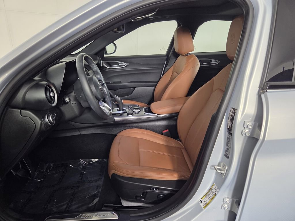 Used 2024 Alfa Romeo Giulia Ti w/ Active Assist Plus Package image 12