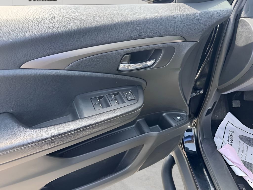 Used 2018 Honda Ridgeline Sport image 17