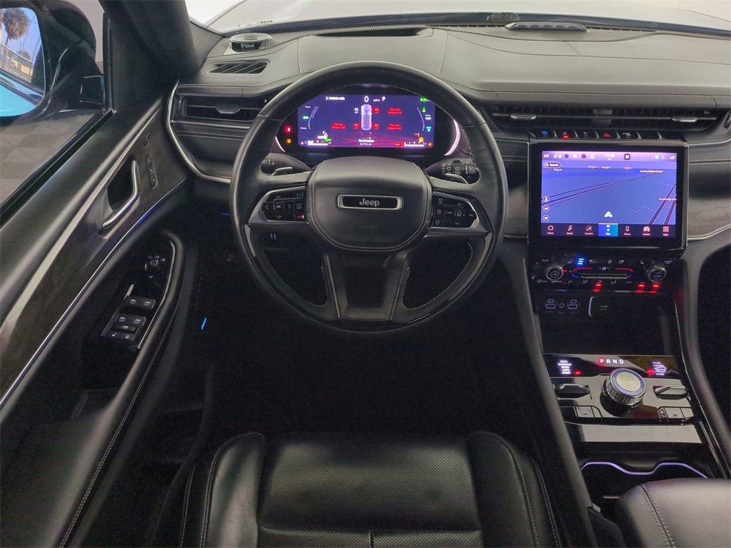 Used 2022 Jeep Grand Cherokee Overland w/ Advanced Protech Group III image 18