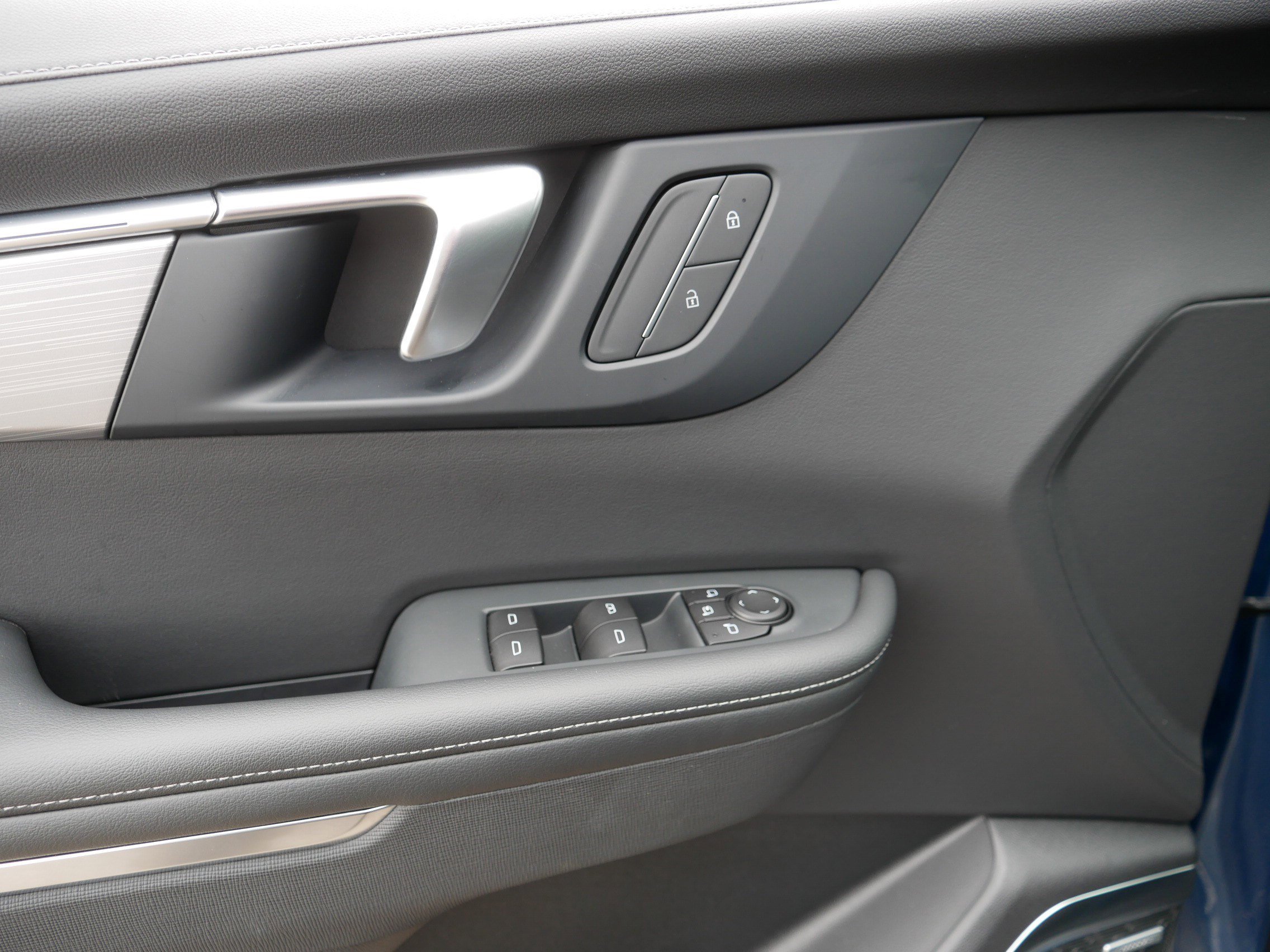 Certified 2025 Buick Enclave Preferred image 19