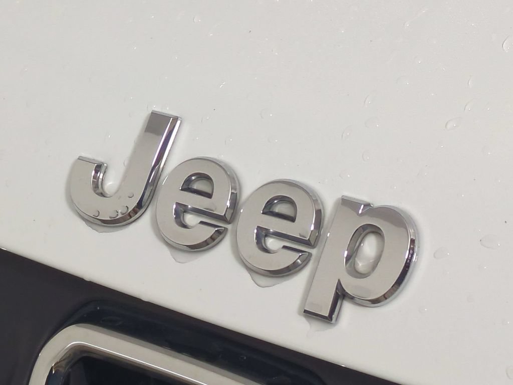 Used 2024 Jeep Compass Latitude AWD/4WD image 13
