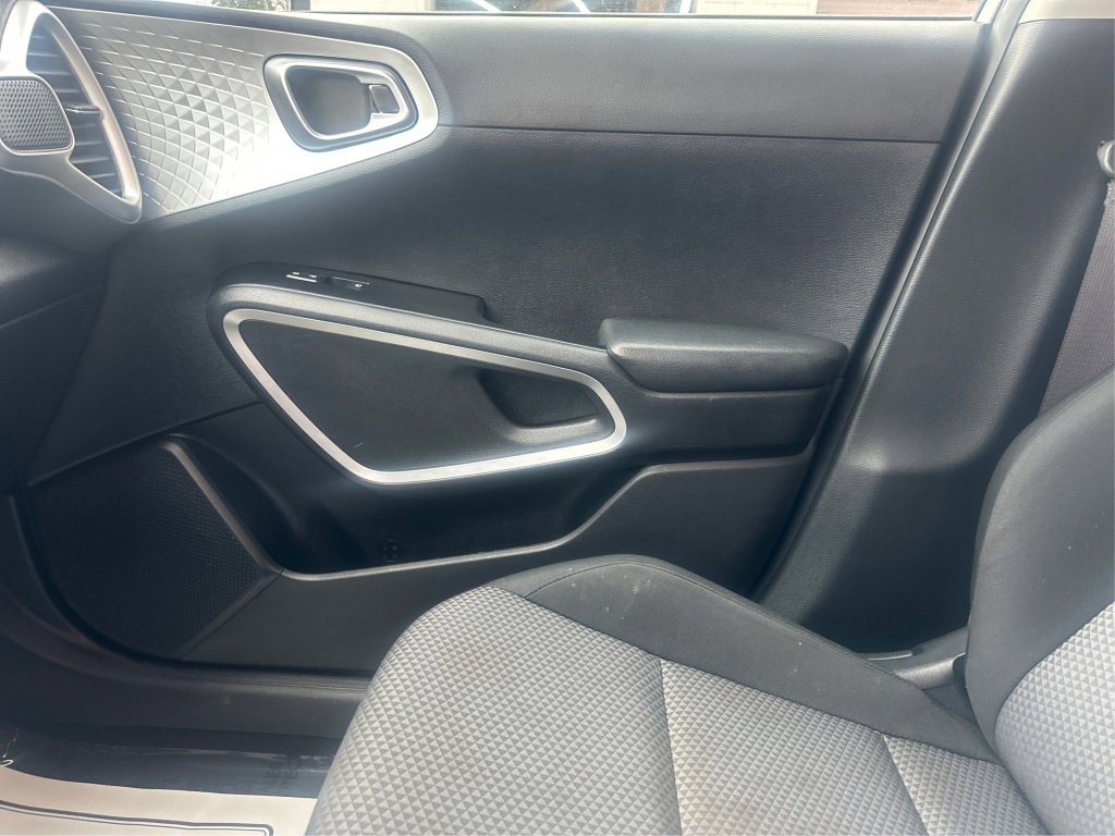 Used 2022 Kia Soul LX w/ Technology Package image 29