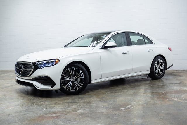 Used 2024 Mercedes-Benz E 350 4MATIC Sedan image 8
