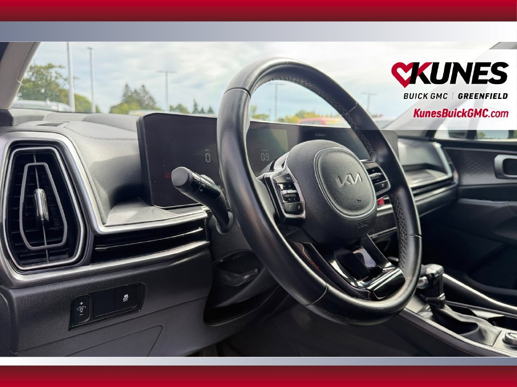 Used 2024 Kia Sorento S FWD image 44