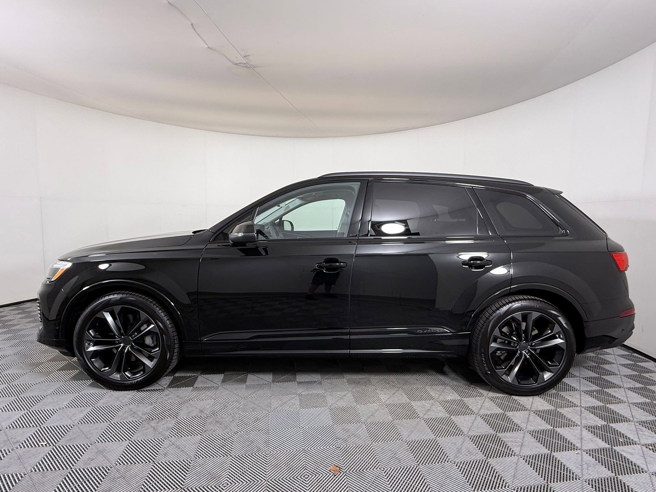 New 2026 Audi Q7 3.0T Premium Plus image 2