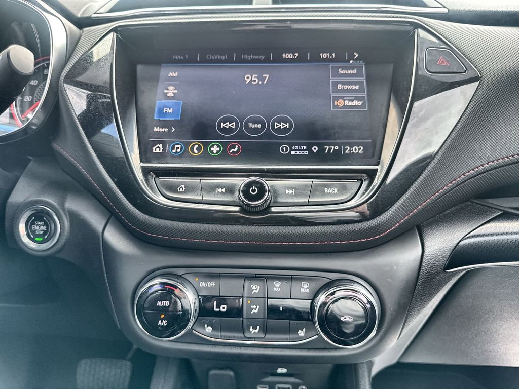 Used 2022 Chevrolet TrailBlazer RS w/ Technology Package AWD/4WD image 16