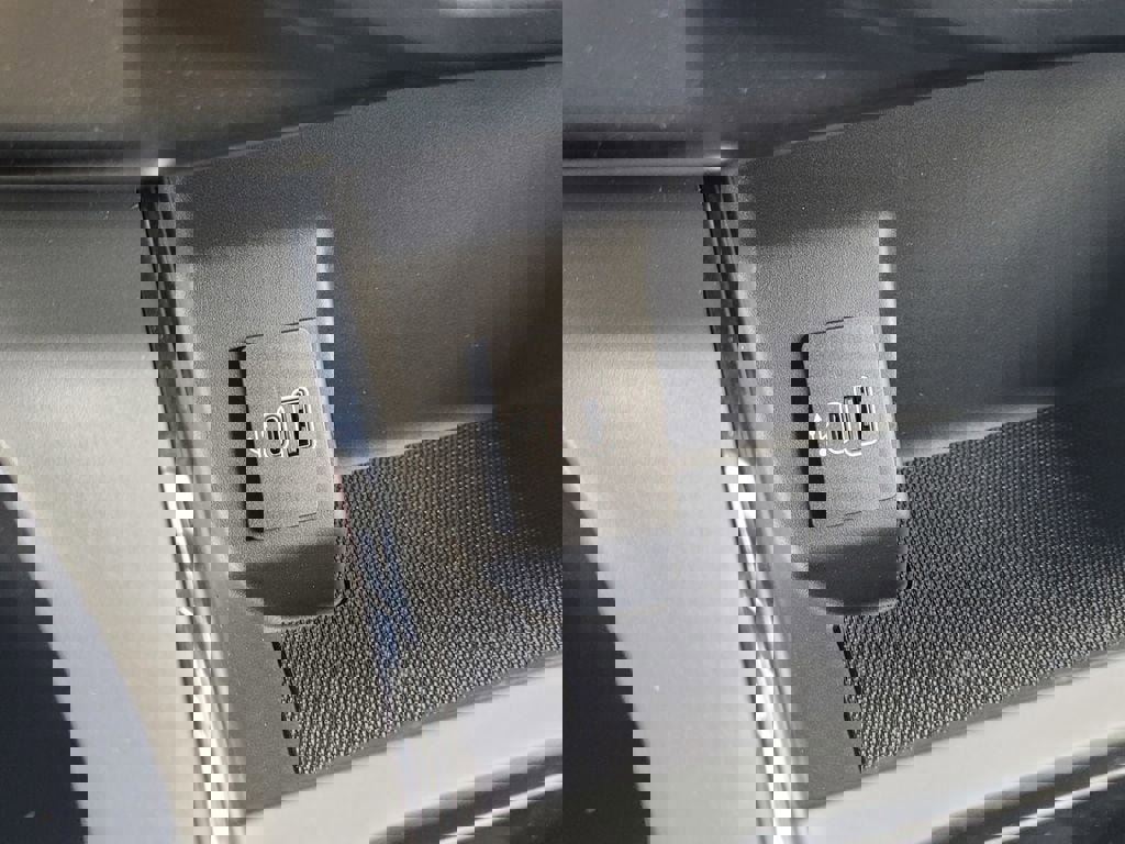 New 2025 Ford F150 Lightning Flash image 48