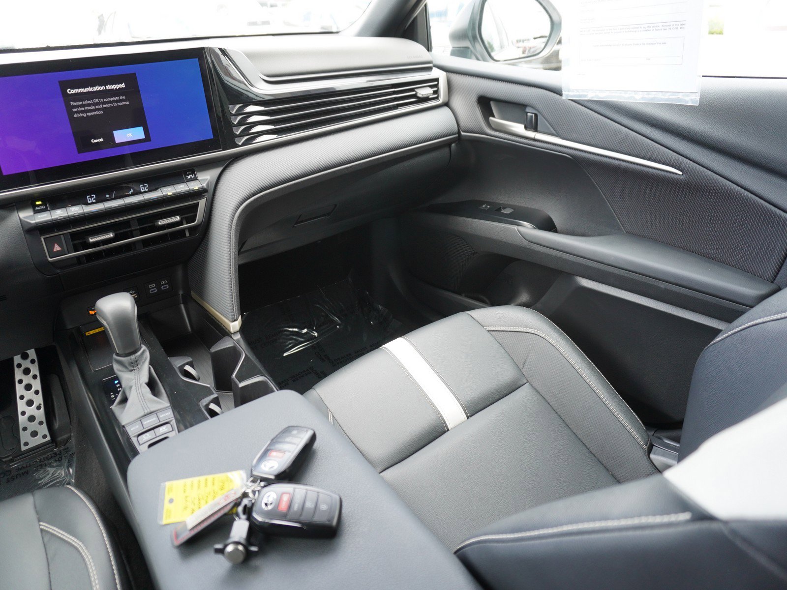 Used 2025 Toyota Camry SE AWD/4WD image 17