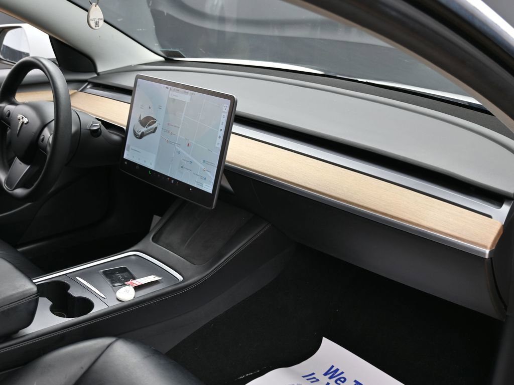 Used 2021 Tesla Model 3 Standard Range Plus image 31
