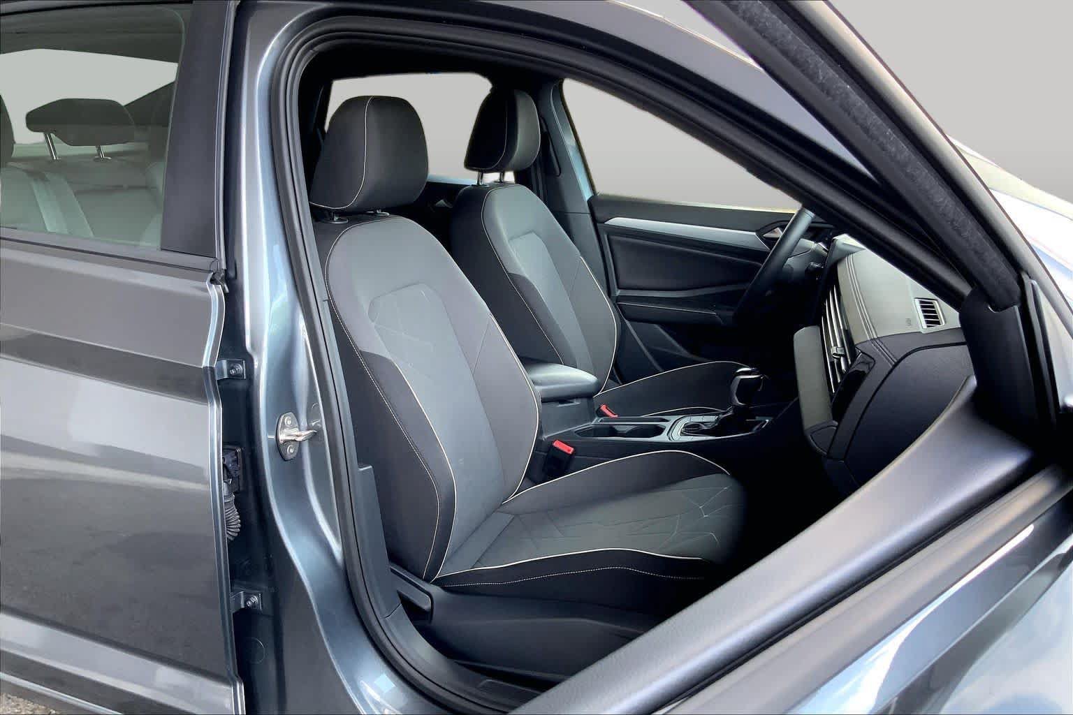 Used 2026 Volkswagen Jetta Sport FWD image 10