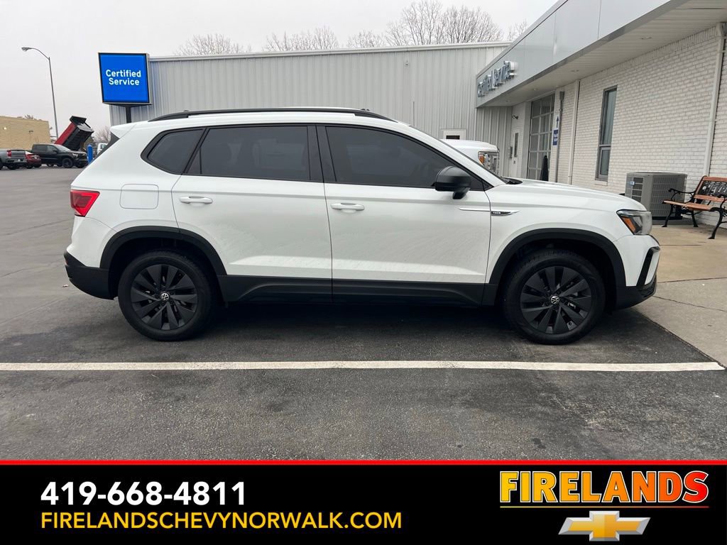 Used 2024 Volkswagen Taos S image 11