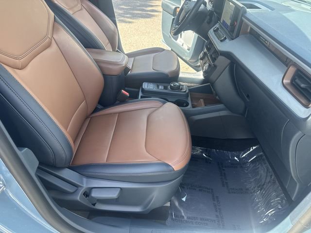 Used 2023 Ford Maverick Lariat w/ Lariat Luxury Package FWD image 10