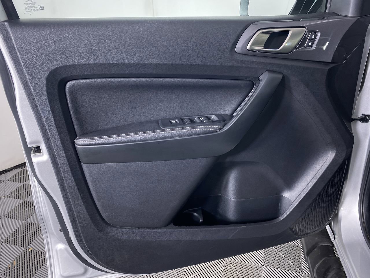 Used 2019 Ford Ranger Lariat w/ Equipment Group 501A Mid image 12
