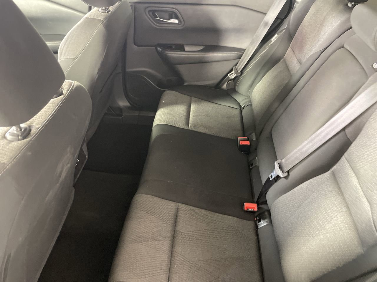 Used 2025 Nissan Rogue SV FWD image 22
