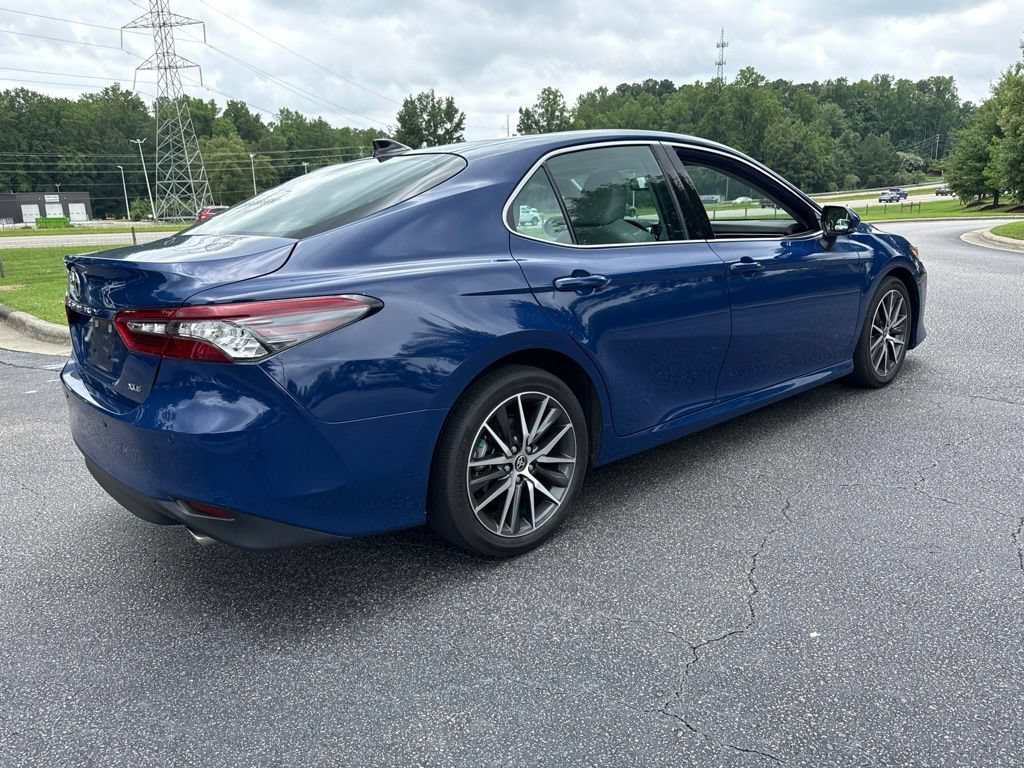 Used 2023 Toyota Camry XLE w/ Navigation Package FWD image 5