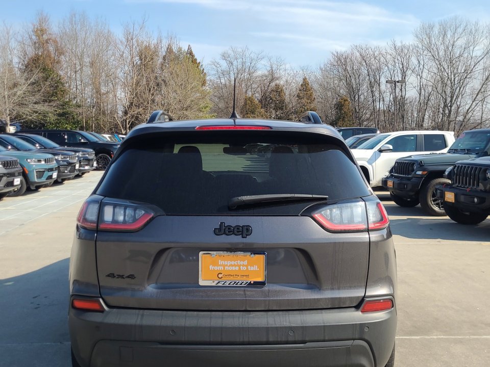 Used 2023 Jeep Cherokee Altitude Lux image 17