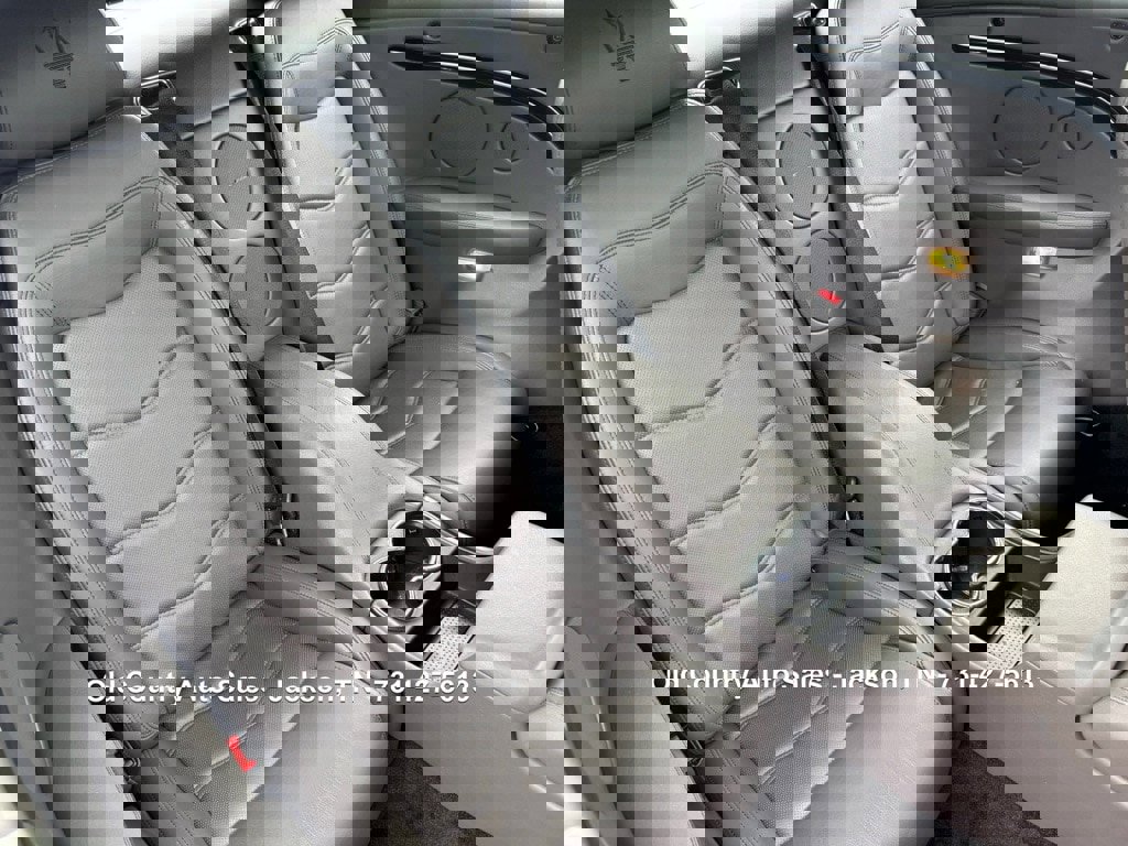 Used 2014 Maserati GranTurismo S image 23