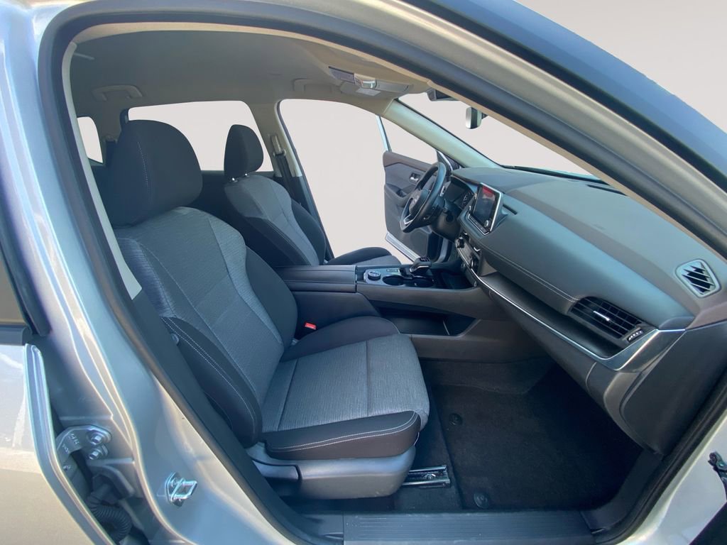 Used 2023 Nissan Rogue SV AWD/4WD image 15