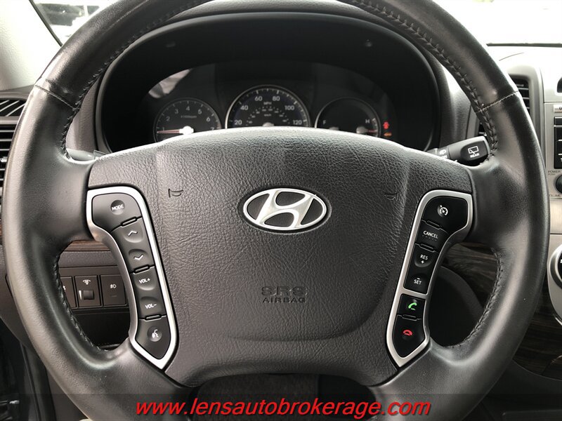 Used 2010 Hyundai Santa Fe SE FWD image 13