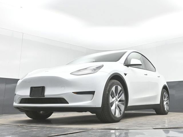 Used 2023 Tesla Model Y Long Range image 29