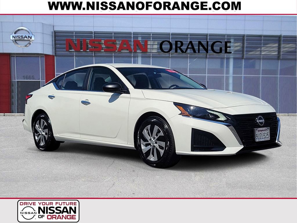 Used 2025 Nissan Altima 2.5 S FWD image 1