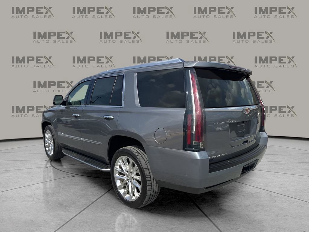 Used 2020 Cadillac Escalade Luxury image 3