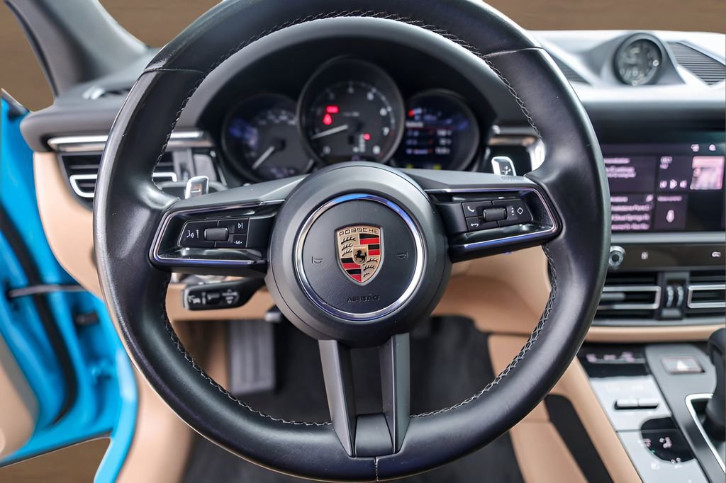 Used 2022 Porsche Macan image 12