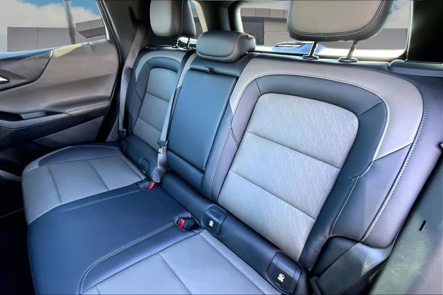 Used 2025 Chevrolet Equinox LT w/ Convenience Package II image 26