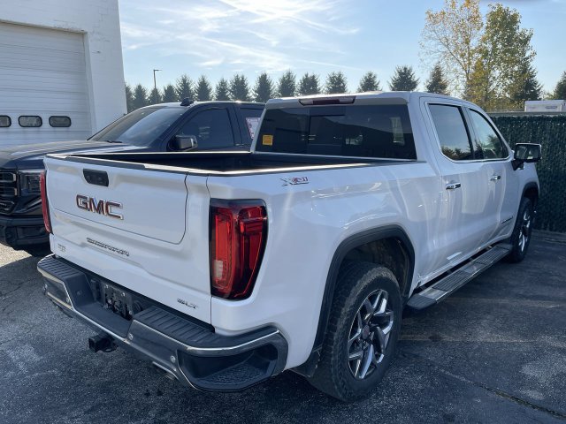 Used 2024 GMC Sierra 1500 SLT w/ SLT Premium Plus Package AWD/4WD image 9