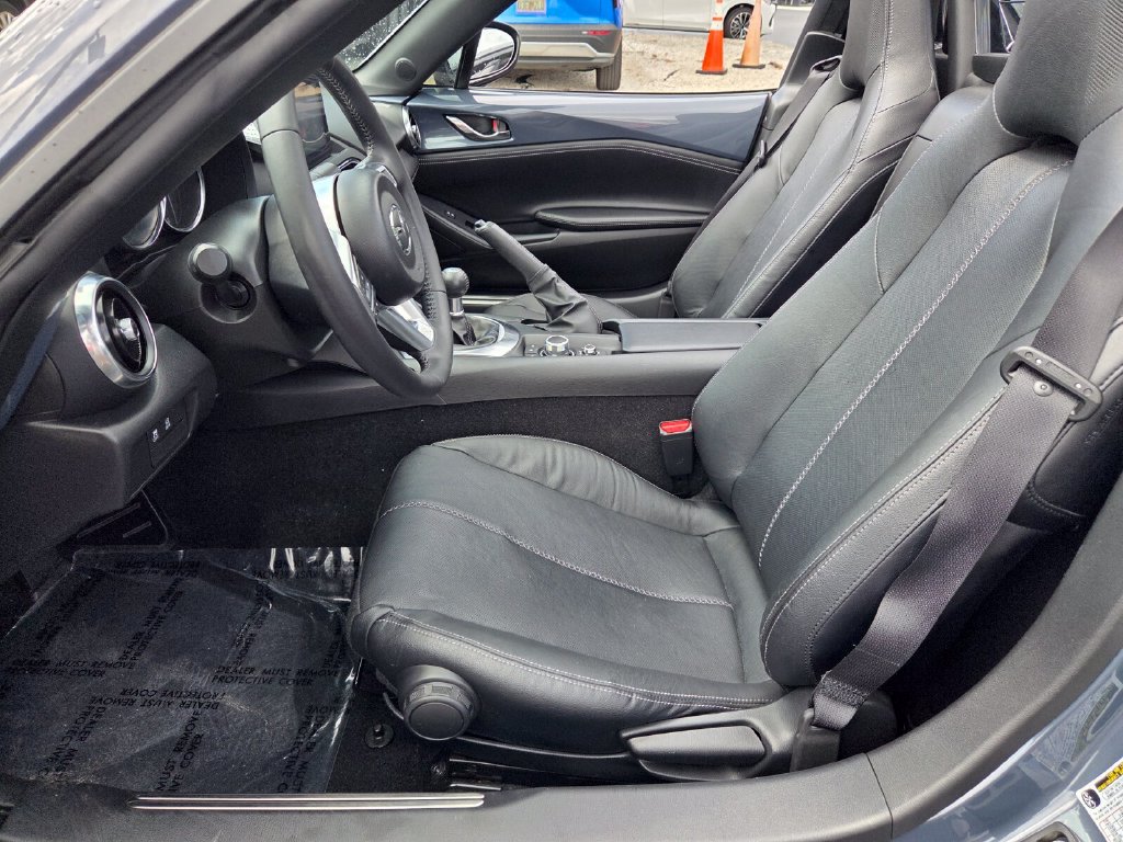 Certified 2021 MAZDA MX-5 Miata RF Grand Touring RWD image 4